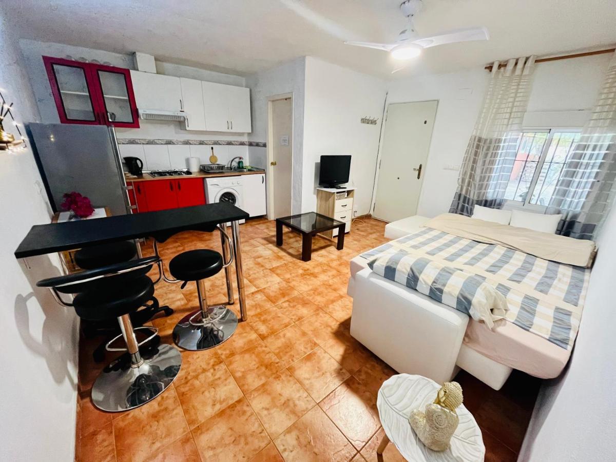 Estudio Adosado Acogedor Con Jardin, Barbacoa Y Parking Privado Alicante Dış mekan fotoğraf