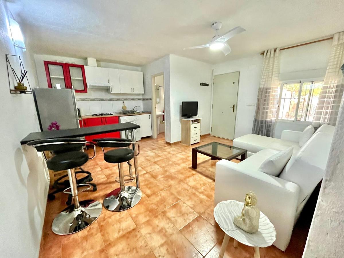Estudio Adosado Acogedor Con Jardin, Barbacoa Y Parking Privado Alicante Dış mekan fotoğraf